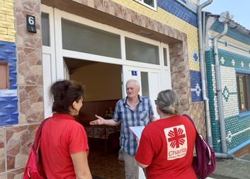 Oblastní charita Hodonín pomáhá české menšině v Banátu po ničivé bouři