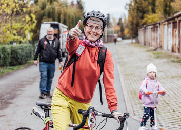 8 dní pro paliativu: Zorka Šťastná projede na kole Českem od západu na východ, navzdory vážné onkologické diagnóze