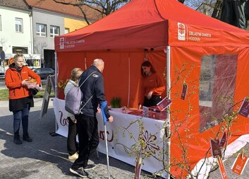 Jarní sbírka Zasaď pomoc vynesla přes 18 tisíc korun. Podpoří prevenci pro děti v Hodoníně